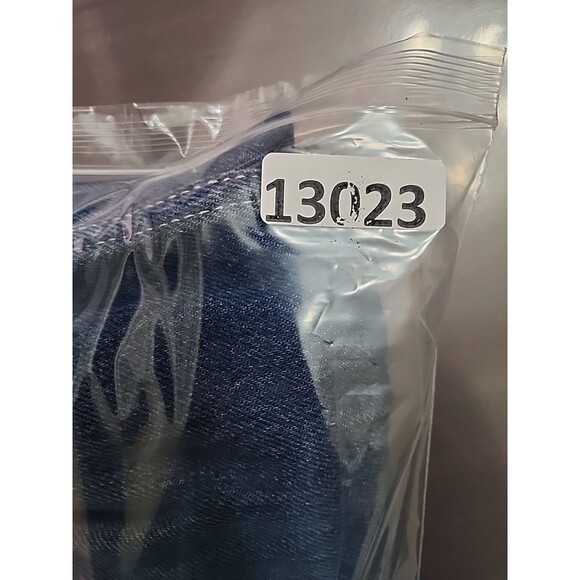 Old Navy Women's Classic Blue Wide Leg Jeans - Picture 11 of 11